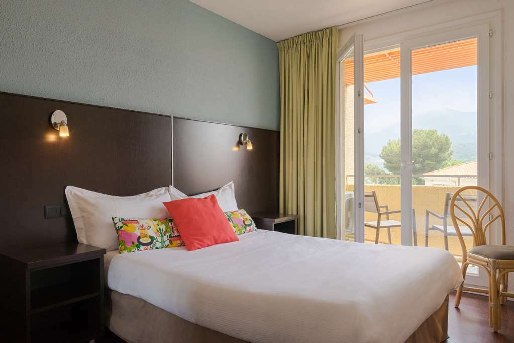 Hotel The Originals Perpignan Sud Le Grillon D'Or Le Boulou Quarto foto