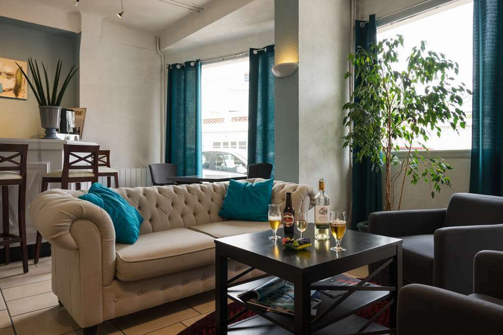 Hotel The Originals Perpignan Sud Le Grillon D'Or Le Boulou Facilidades foto