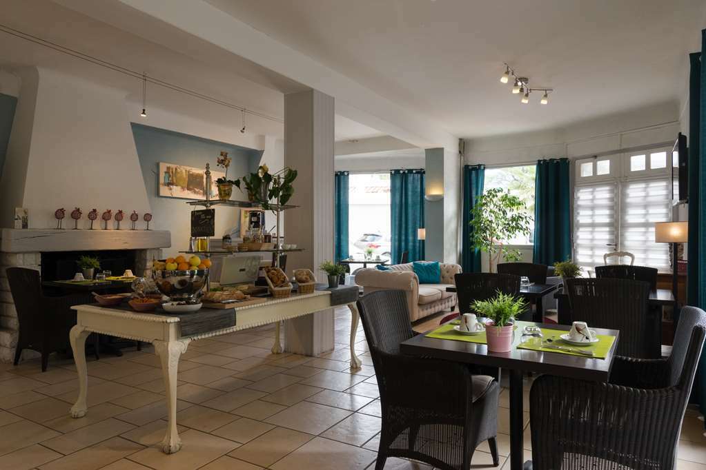 Hotel The Originals Perpignan Sud Le Grillon D'Or Le Boulou Amenidades foto